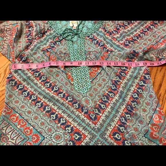 Fig & Flower Multi-color blouse - Picture 5 of 9